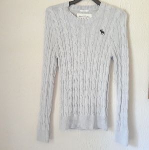 ABERCROMBIE & FITCH  WOMENS SWEATERS SIZE M